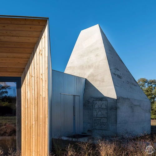 混凝土金字塔 攝影工作室的另類建筑詩(shī)學(xué)